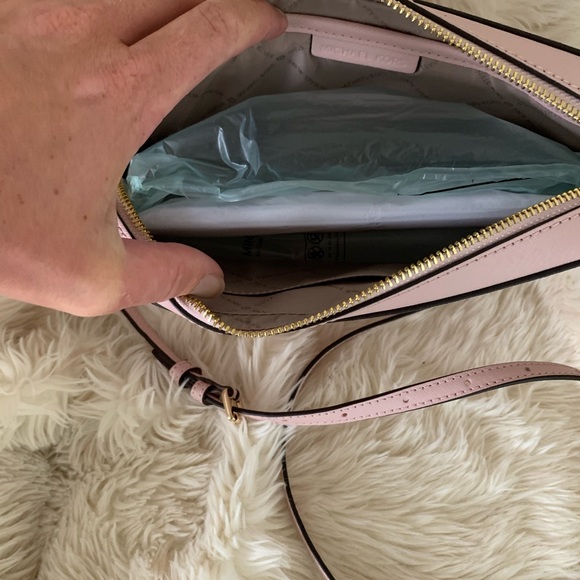 MICHAEL KORS CROSSBODY & WRISTLET. NWT. “B… - Picture 7 of 16